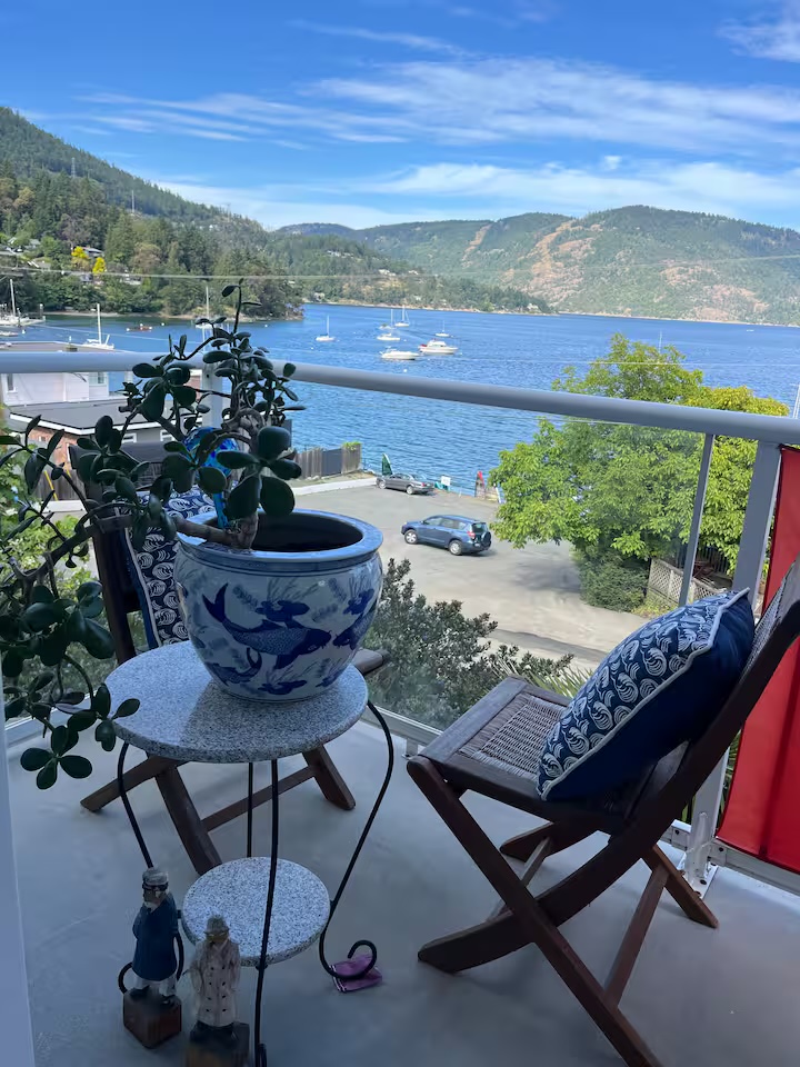 Balcony with ocean view