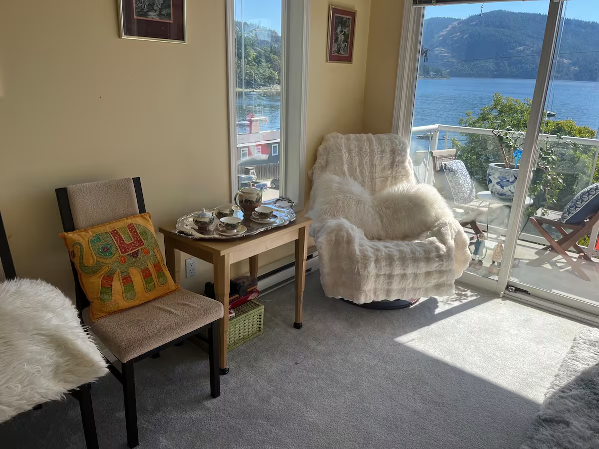 Sitting area with bay views